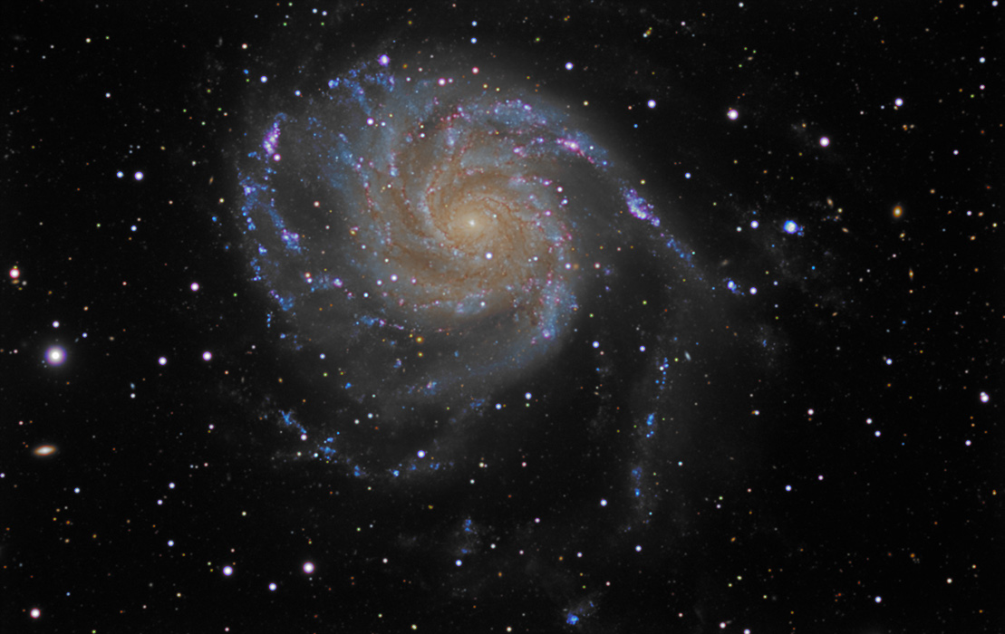 M101LRGB2_700.jpg (216564 bytes)