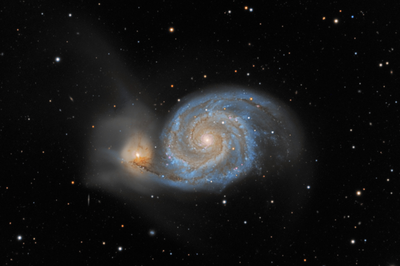 M51LRGB_900.jpg (203812 bytes)