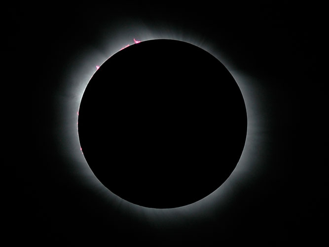 Eclipse_2C(500).jpg (13644 bytes)