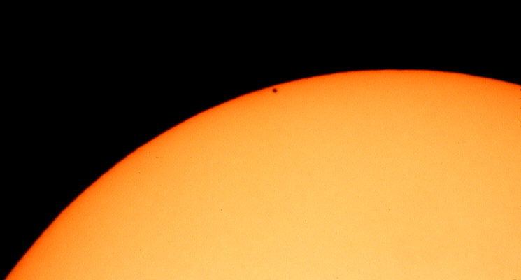 Mercury Transit(400).jpg (27511 bytes)